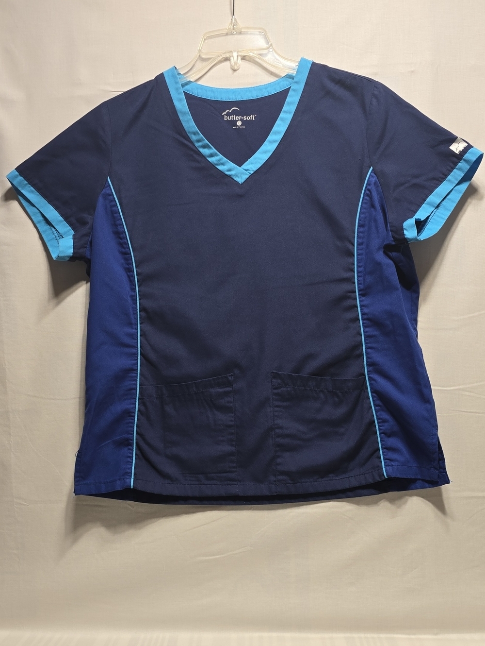 Butter-Soft Women’s V-Neck Short Sleeve Scrub Top — Navy with Light Blue Trim